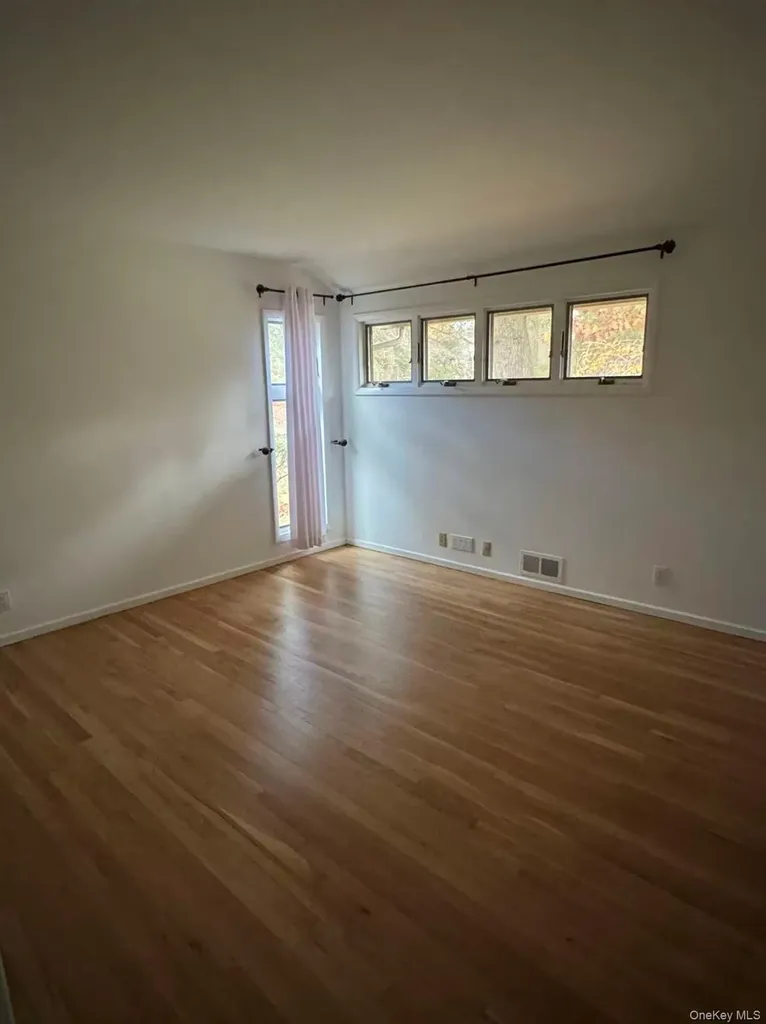 4 Norgate Road Glen Head NY 11545