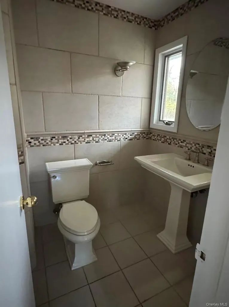 4 Norgate Road Glen Head NY 11545