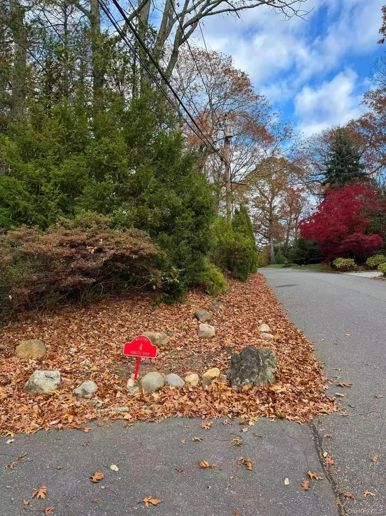 4 Norgate Road Glen Head NY 11545