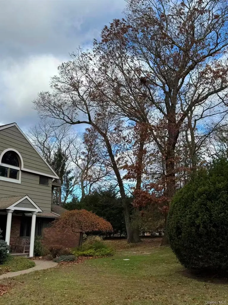 4 Norgate Road Glen Head NY 11545