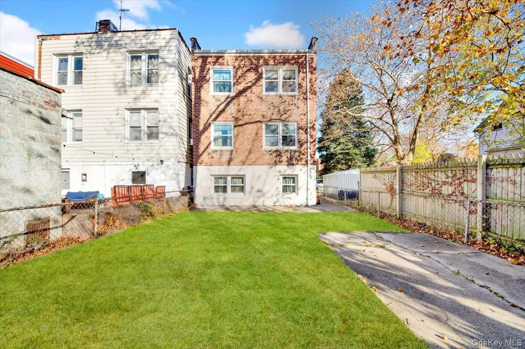 1235 Crosby Avenue Bronx NY 10461
