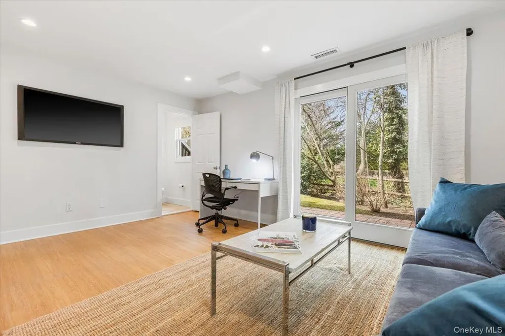 2 Shadow Lane Larchmont NY 10538