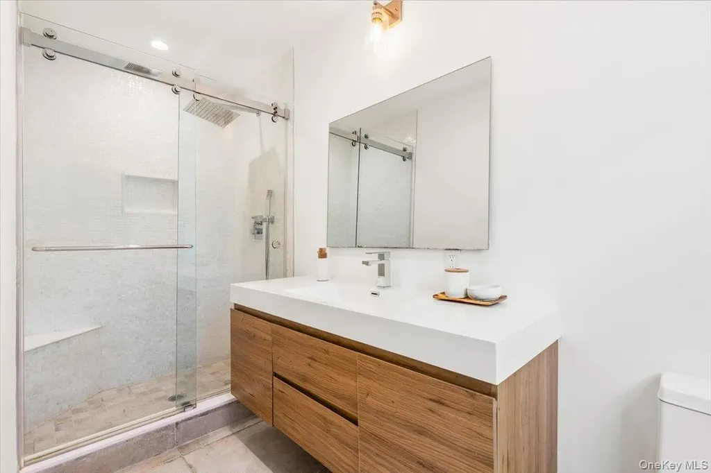 2 Shadow Lane Larchmont NY 10538
