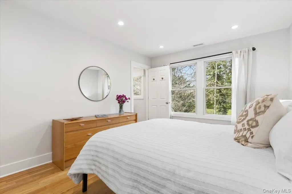 2 Shadow Lane Larchmont NY 10538