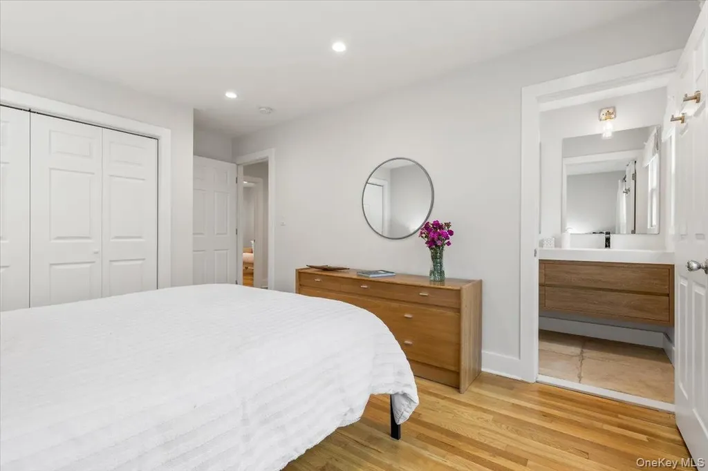 2 Shadow Lane Larchmont NY 10538