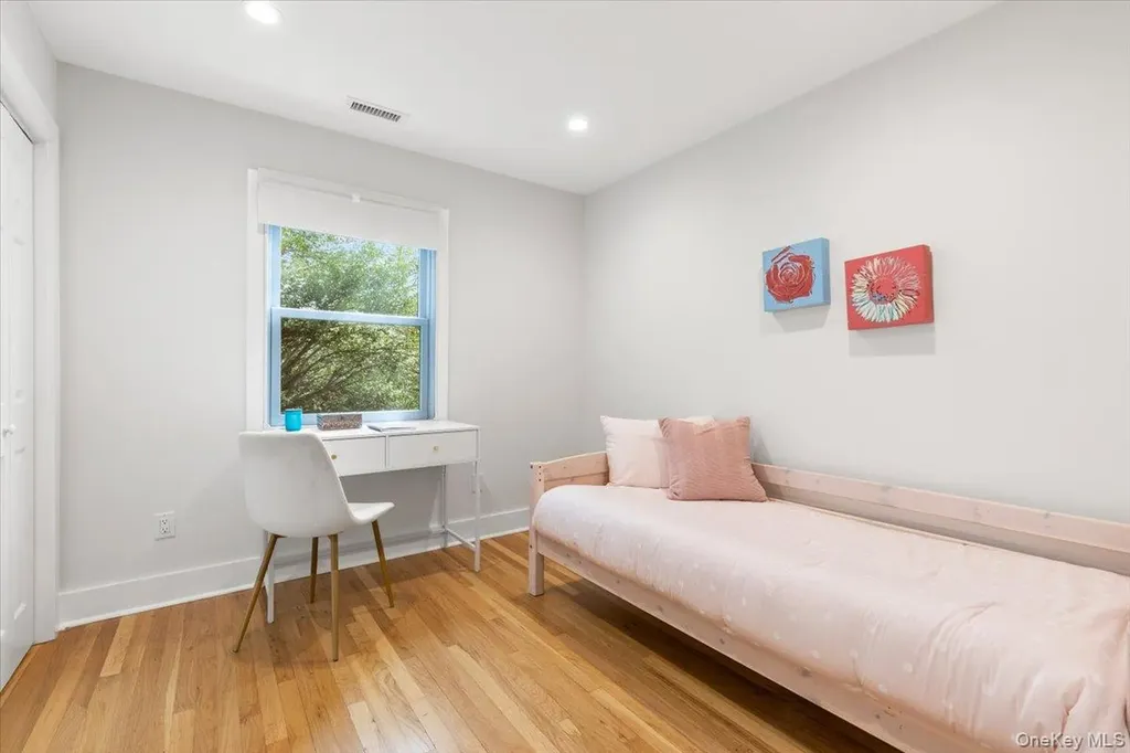 2 Shadow Lane Larchmont NY 10538
