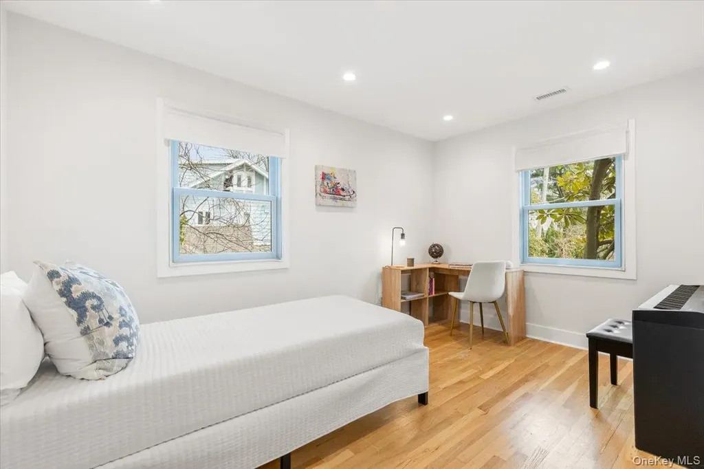 2 Shadow Lane Larchmont NY 10538
