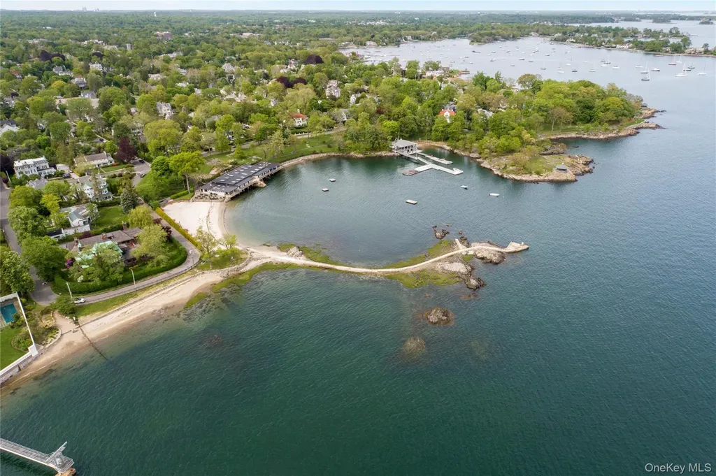2 Shadow Lane Larchmont NY 10538