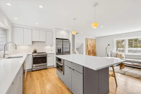 2 Shadow Lane Larchmont NY 10538