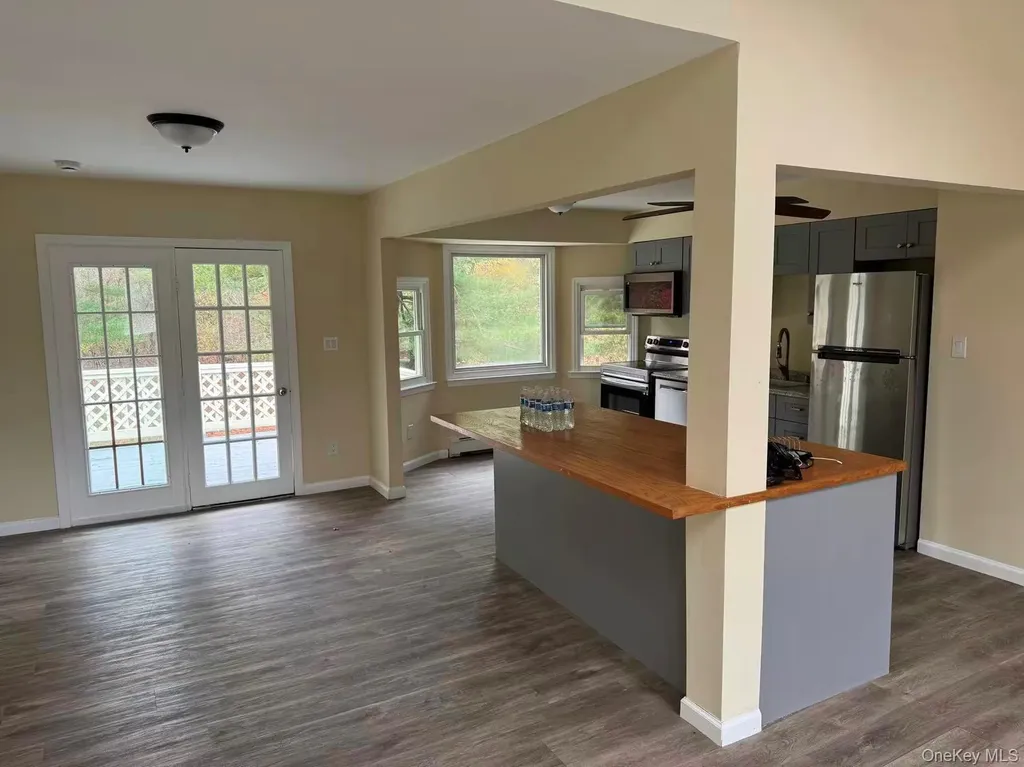 20 Westfield Road Coram NY 11727