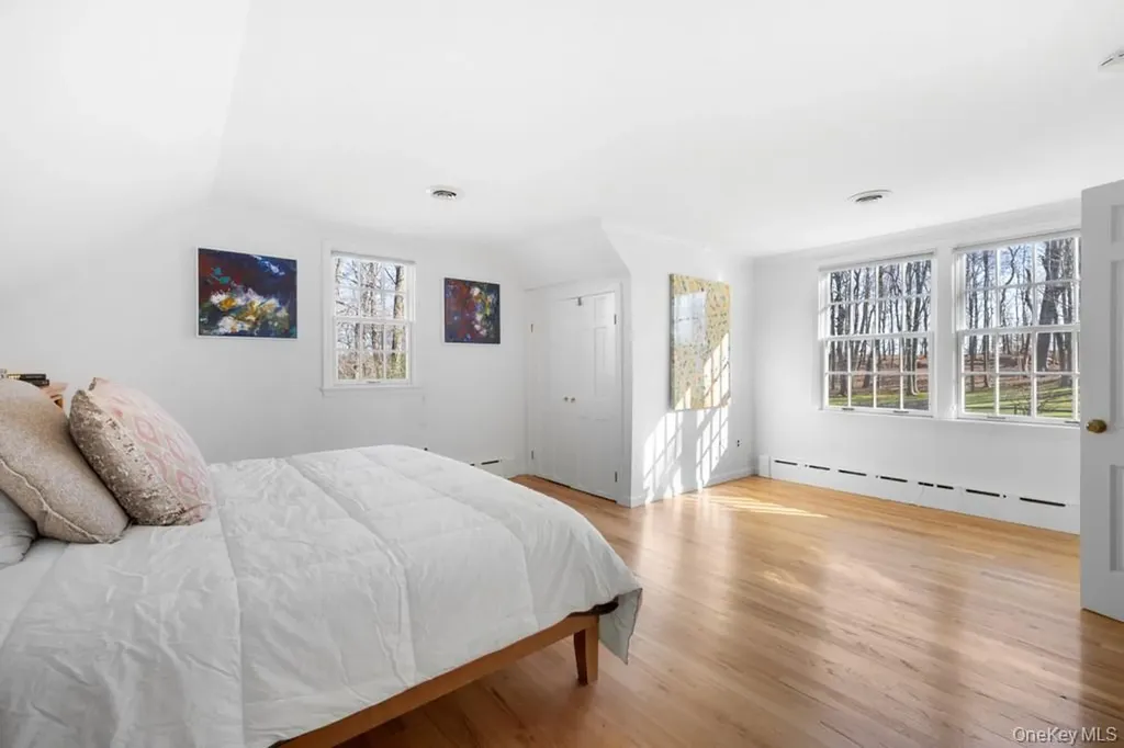 24 Tarleton Road Bedford NY 10506