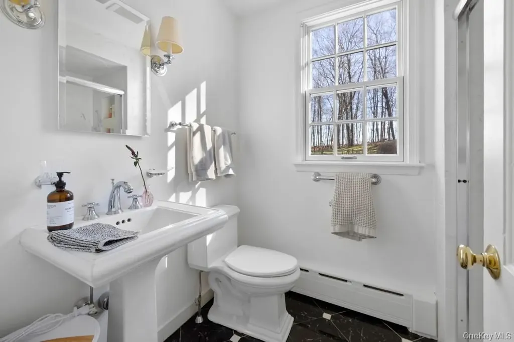 24 Tarleton Road Bedford NY 10506