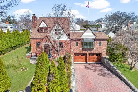 103 Locust Avenue Scarsdale NY 10583