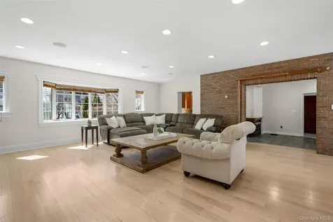 103 Locust Avenue Scarsdale NY 10583
