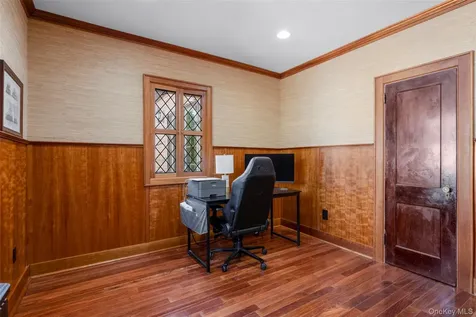 103 Locust Avenue Scarsdale NY 10583