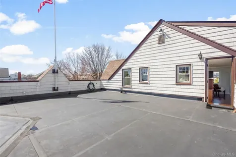 103 Locust Avenue Scarsdale NY 10583