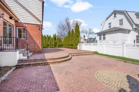 103 Locust Avenue Scarsdale NY 10583