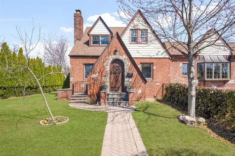 103 Locust Avenue Scarsdale NY 10583