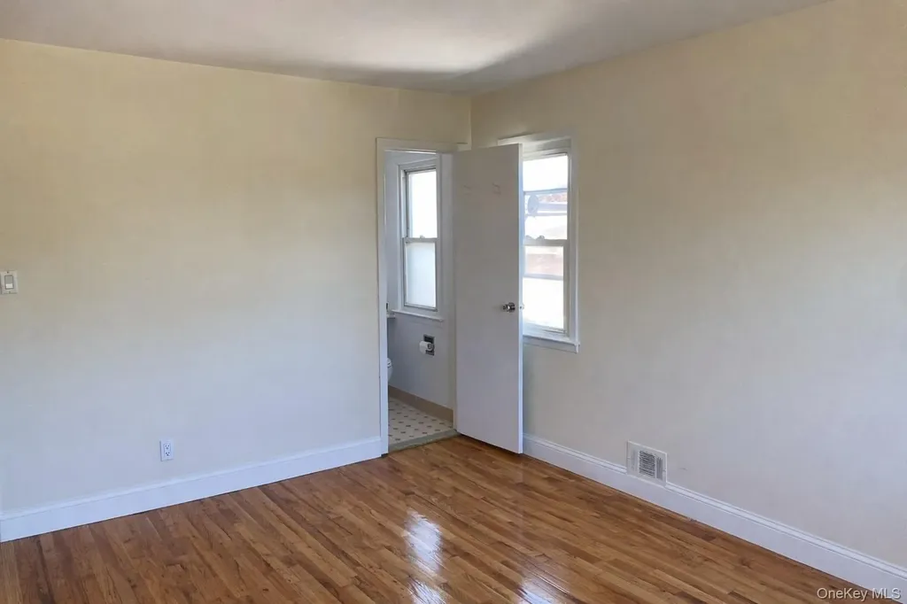 23-10 Waters Edge Drive Bayside NY 11360