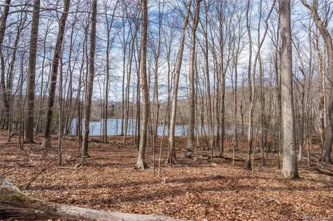 32 Joshua Hobby Lane Pound Ridge NY 10576