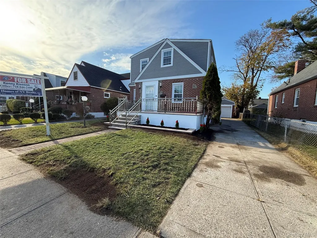 130-16 233rd Rosedale NY 11422