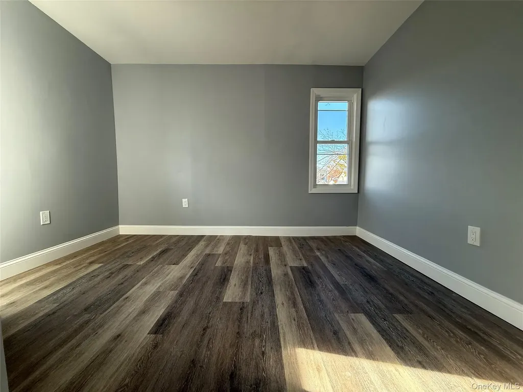 130-16 233rd Rosedale NY 11422