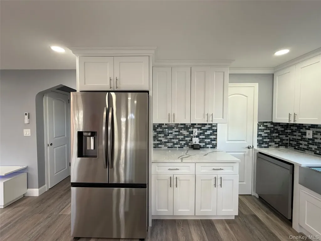130-16 233rd Rosedale NY 11422