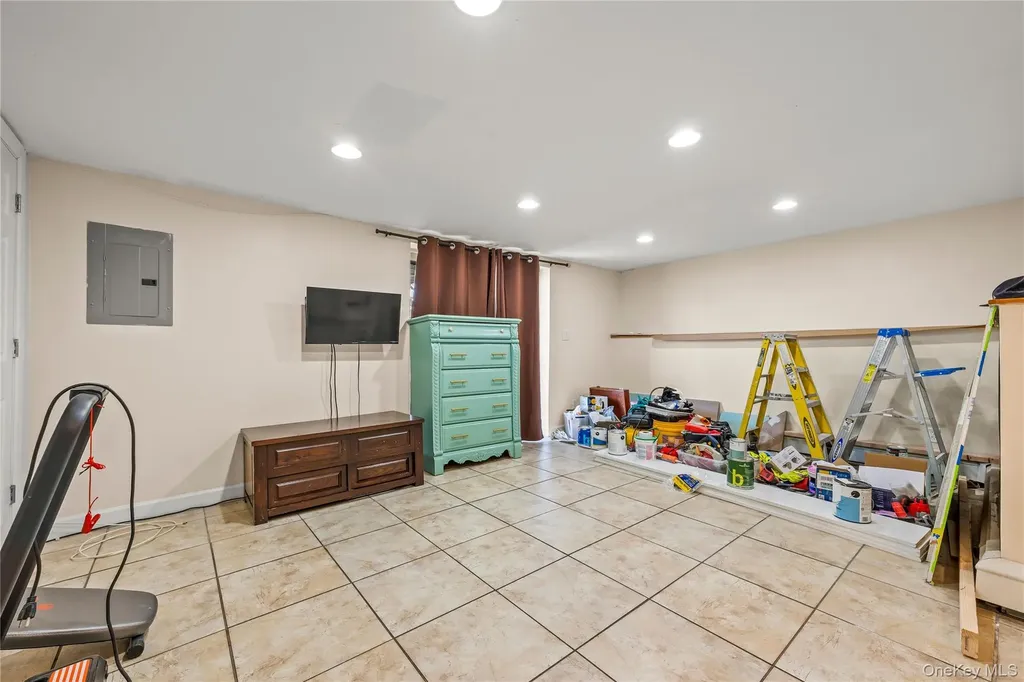 3356 Weidner Avenue Oceanside NY 11572