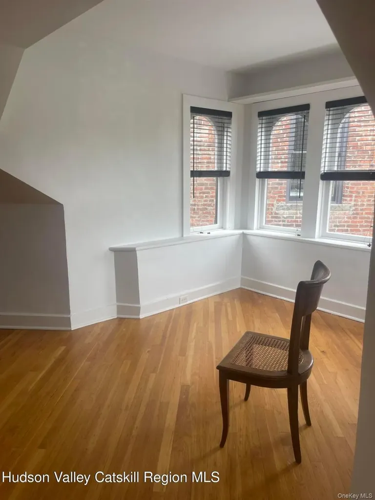 420 Warren Hudson NY 12534