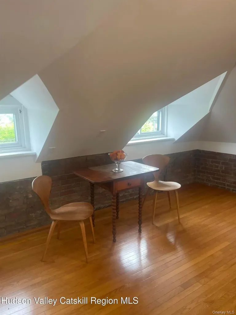 420 Warren Hudson NY 12534
