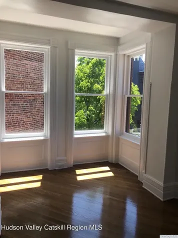 420 Warren Hudson NY 12534