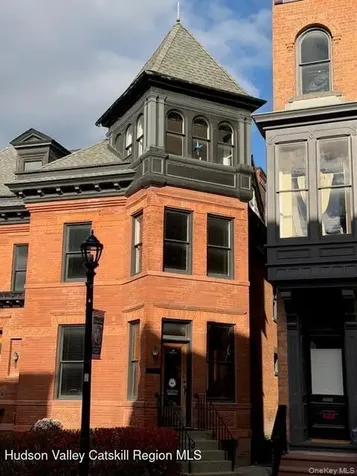 420 Warren Hudson NY 12534