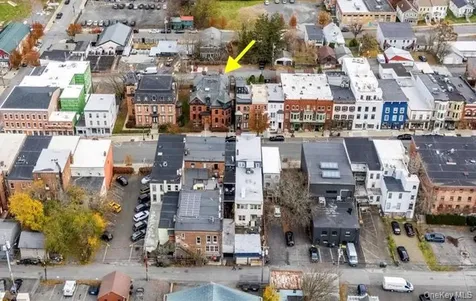 420 Warren Hudson NY 12534