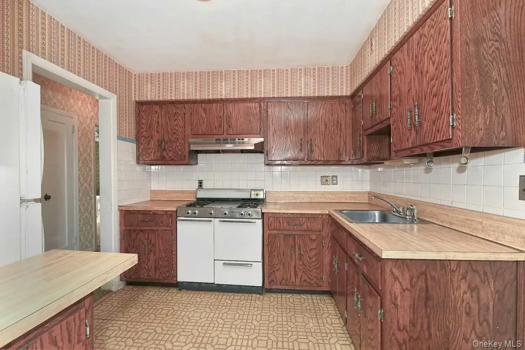 34 Shaw Drive Merrick NY 11566