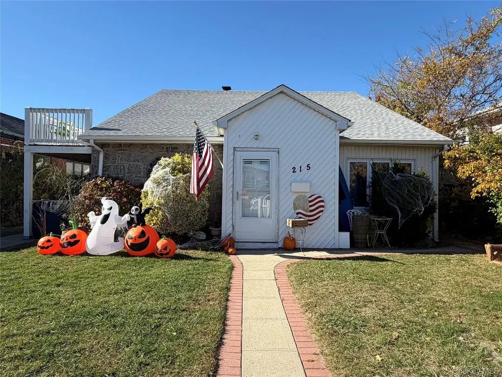 215 National Boulevard Long Beach NY 11561