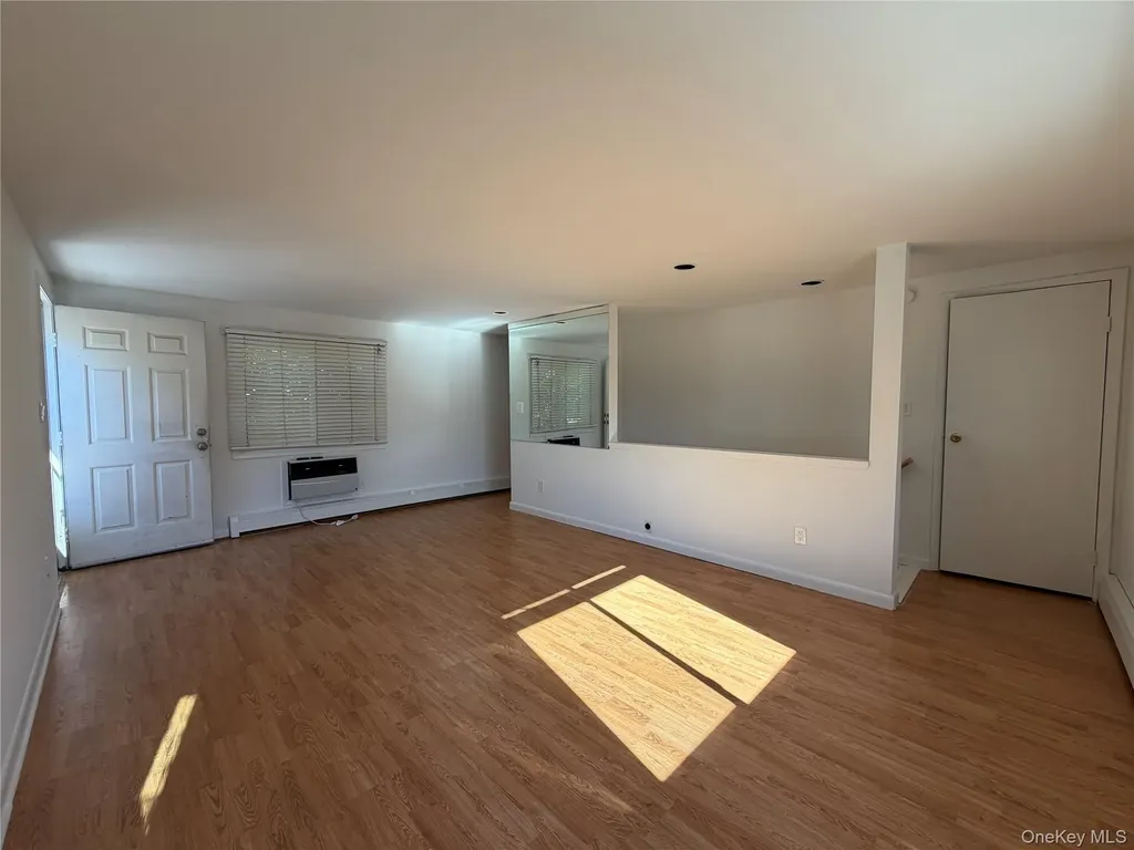 215 National Boulevard Long Beach NY 11561