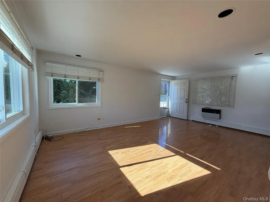 215 National Boulevard Long Beach NY 11561