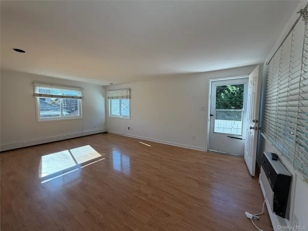 215 National Boulevard Long Beach NY 11561