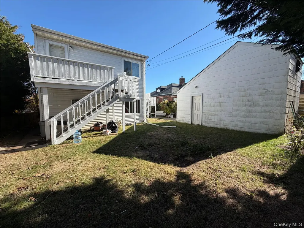 215 National Boulevard Long Beach NY 11561