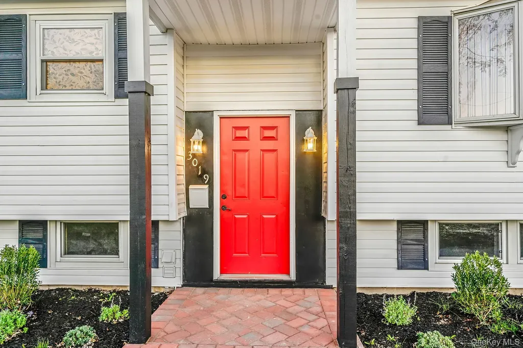 3019 Sipp Avenue Medford NY 11763