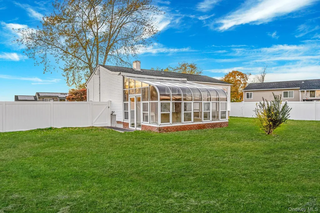 3019 Sipp Avenue Medford NY 11763