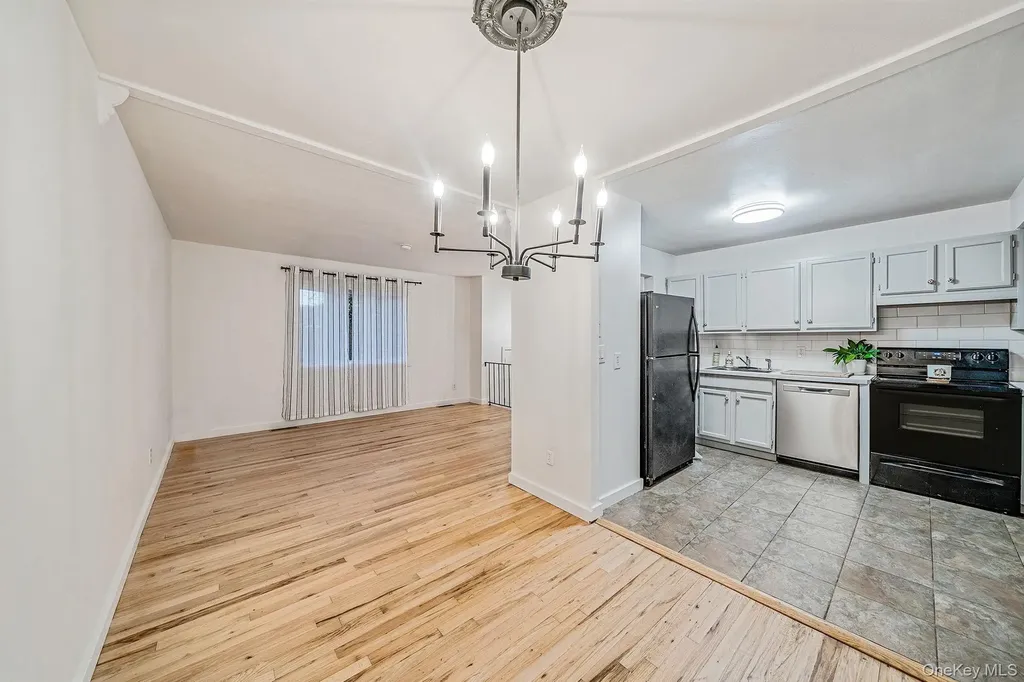 3019 Sipp Avenue Medford NY 11763
