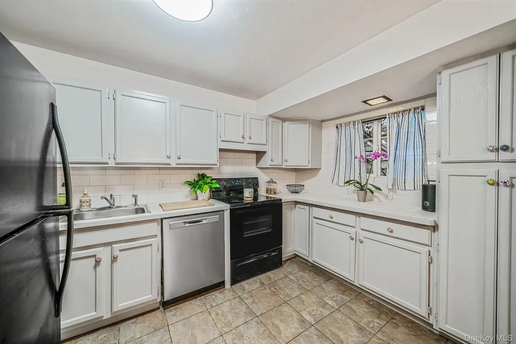 3019 Sipp Avenue Medford NY 11763