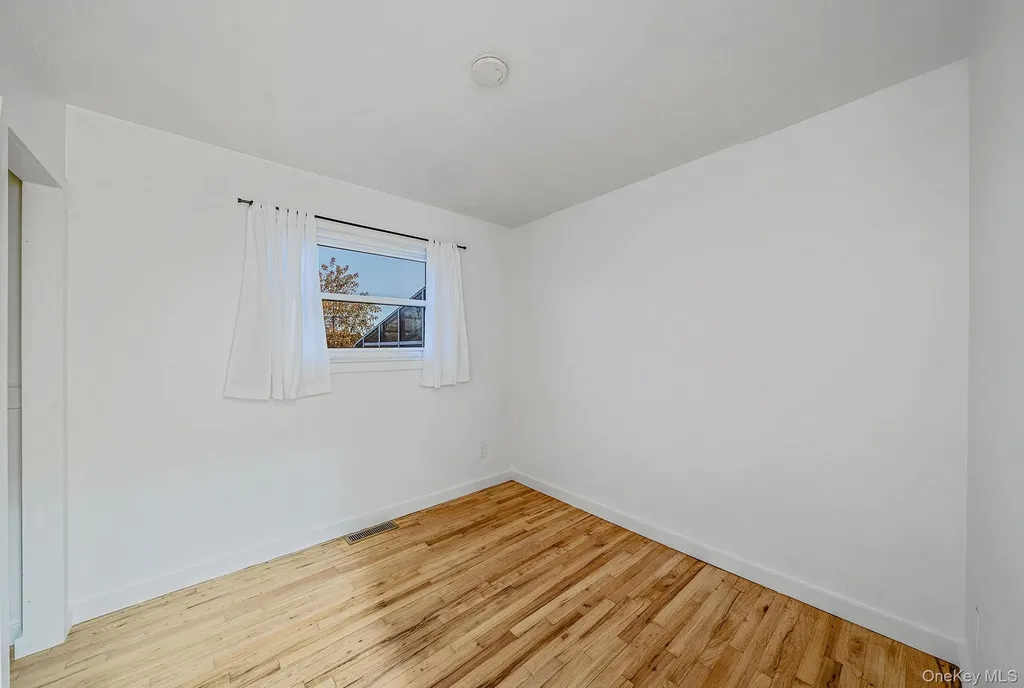 3019 Sipp Avenue Medford NY 11763