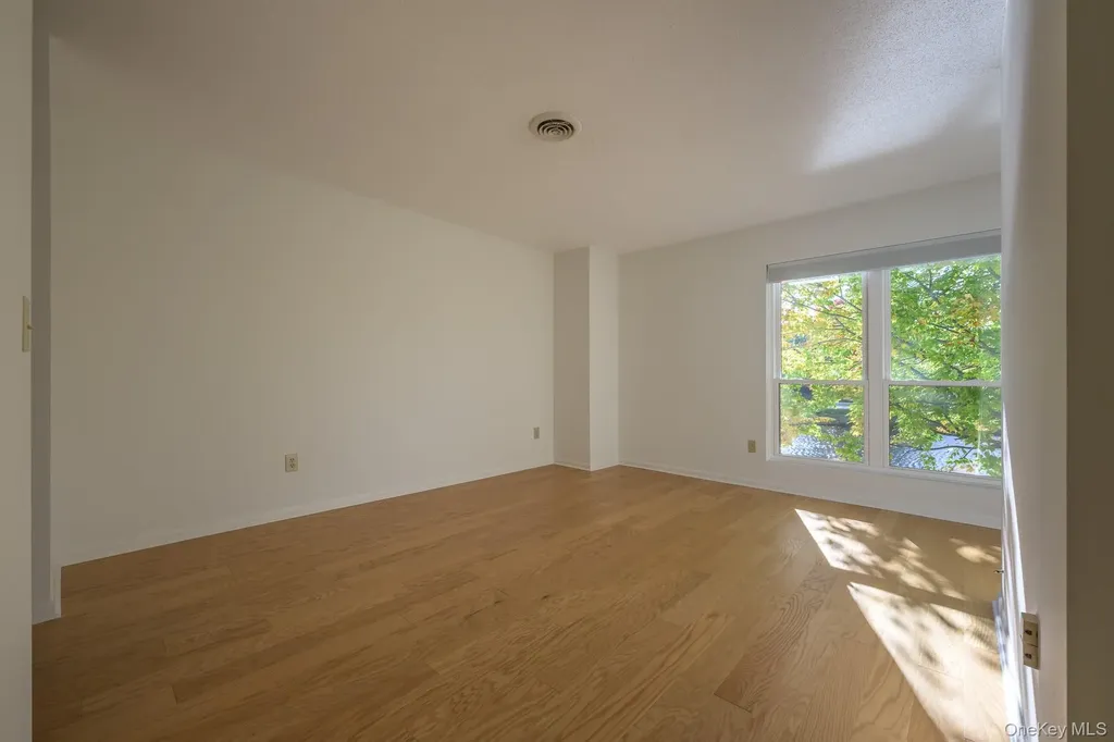 14 Pond Drive E Rhinebeck NY 12572