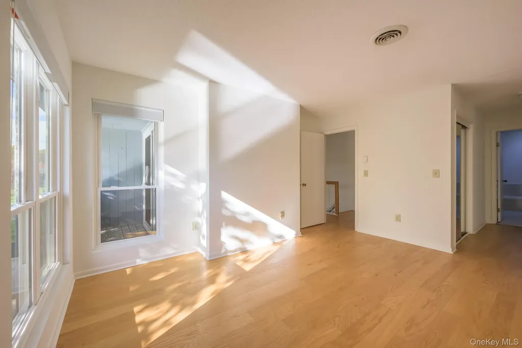 14 Pond Drive E Rhinebeck NY 12572