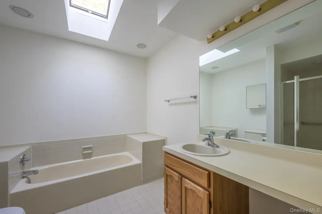 14 Pond Drive E Rhinebeck NY 12572