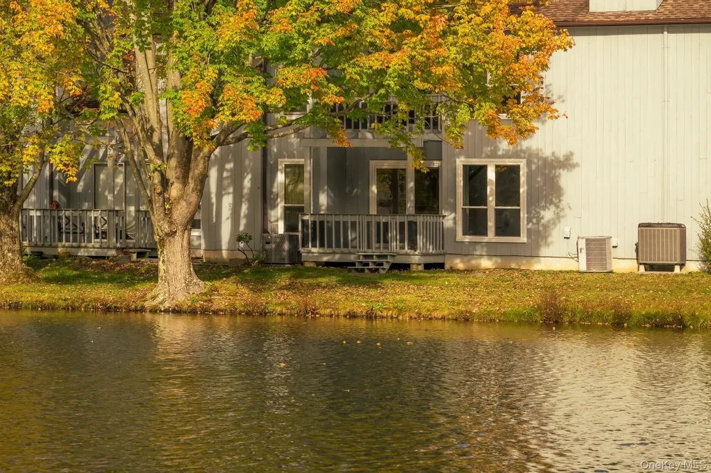 14 Pond Drive E Rhinebeck NY 12572