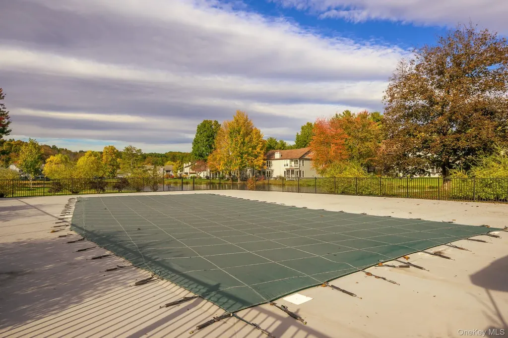 14 Pond Drive E Rhinebeck NY 12572