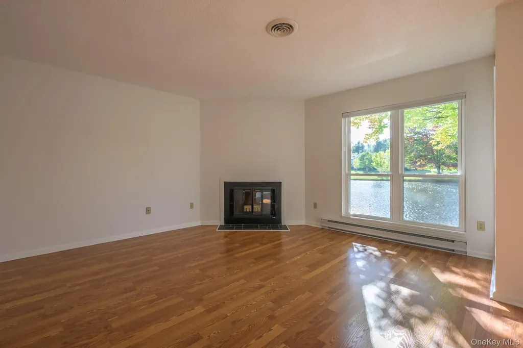 14 Pond Drive E Rhinebeck NY 12572